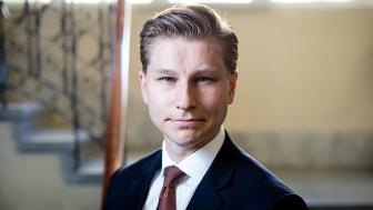 Oikeusministeri Antti Häkkänen haastaa suomalaiset seksuaalisen häirinnän vastaiseen työhön ja #häirinnästävapaa-kampanjaan